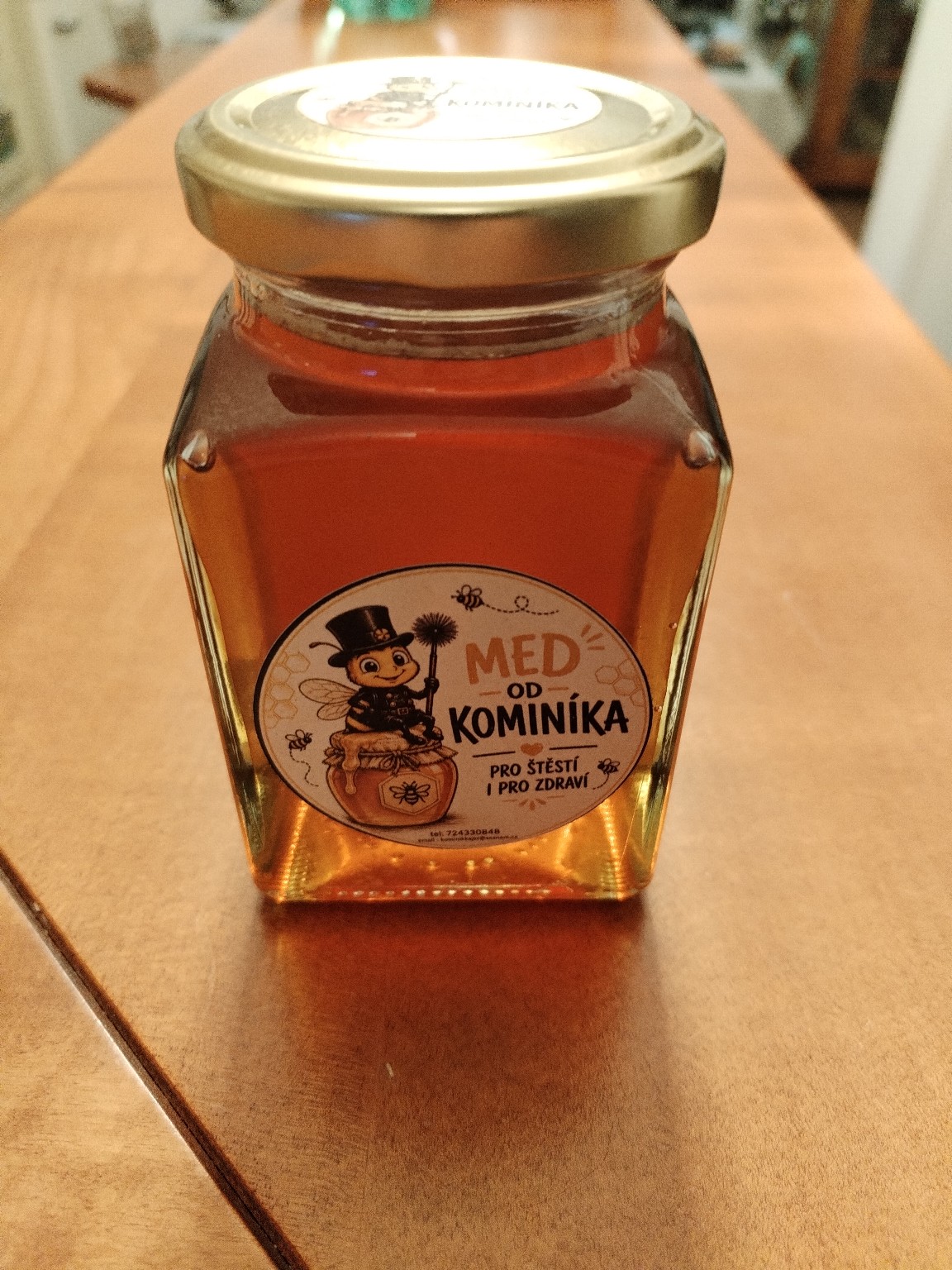 Sklenička medu od kominíka